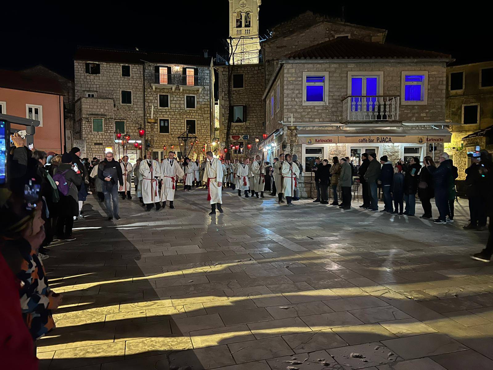 Na Hvaru tradicionalno krenula procesija 'Za Križen': Lista križonoša popunjena do 2034.