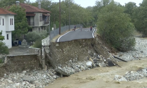 VIDEO Oluja Daniel uništava sve pred sobom: Kuće i ceste su razorene u bujičnim poplavama