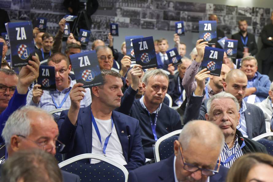 Zagreb: Na stadionu Maksimir po?ela je skupština GNK Dinama