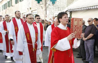 Splitska 'fešta': Gradom prošla procesija za blagdan Sv. Duje