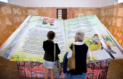 Na Kubi izložene najveća i najmanja knjiga na svijetu