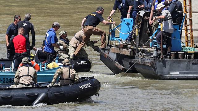 Tourist boat accident in Budapest