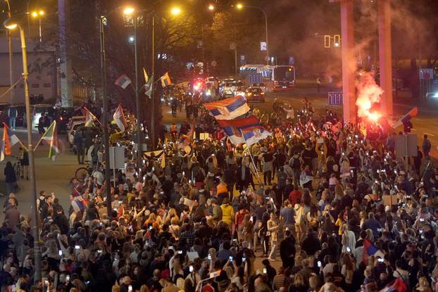 Beograd: Građani su se okupili kako bi dočekali studente iz Zapadne Srbije
