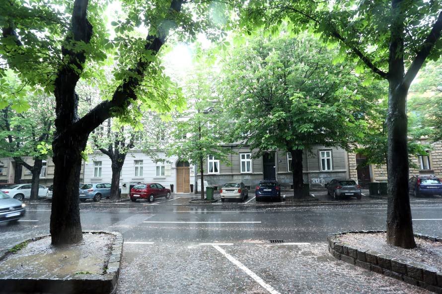 Horor u Zagrebu: Kraj kante za smeće ostavili bebu pa pobjegli