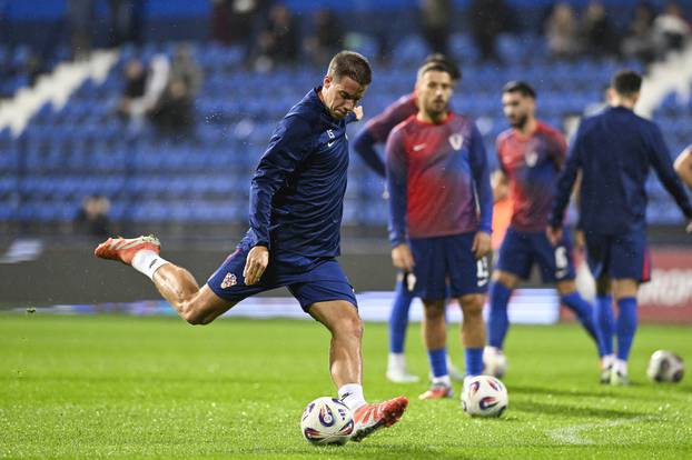 Podgorica: Zagrijavanje igrača prije početka utakmice Crna Gora - Hrvatska