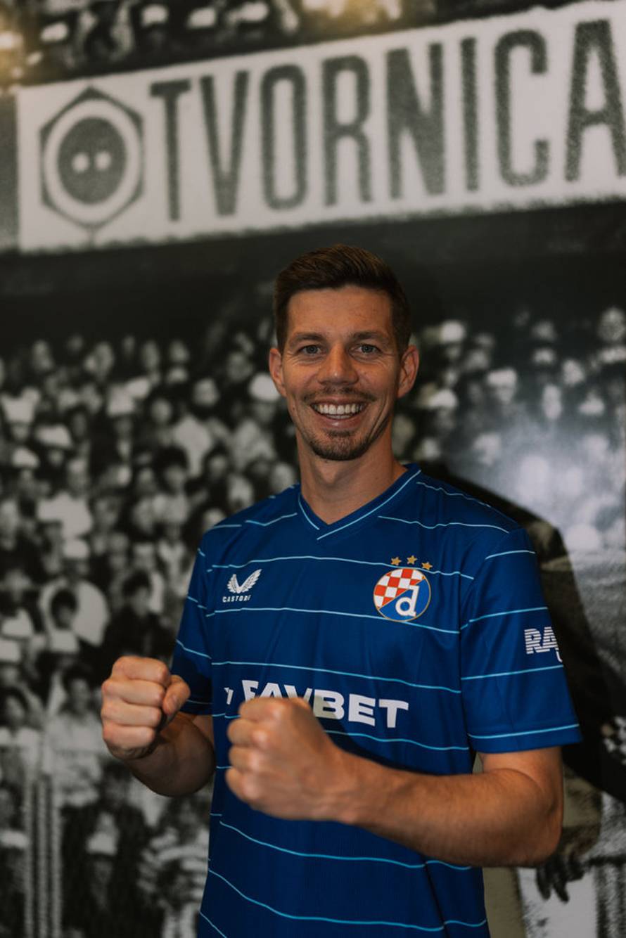 Zajc potpisao za Dinamo: Čast je igrati za ovaj klub, spreman sam preuzeti odgovornost...