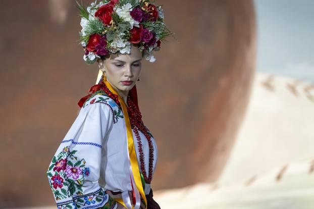 Vinkovci: Etno frizure svijeta na Vinkovačkim jesenima