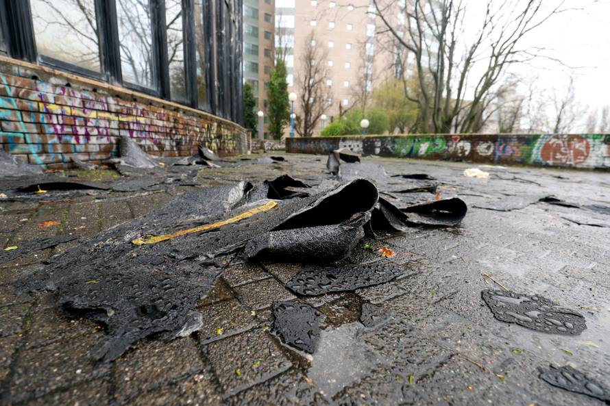 Zagreb: Usljed  jakog nevremena oštećen i Dom Dražena Petrovića