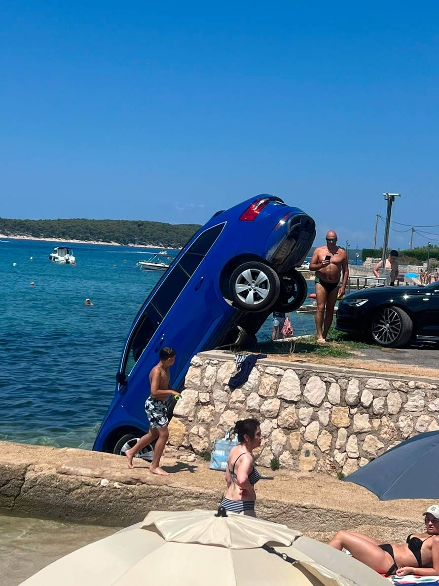 PRVI RED U MORU 'Čudo jedno kako se nasadio. Svi su samo o tome pričali. Ne mo'š tu ništa'