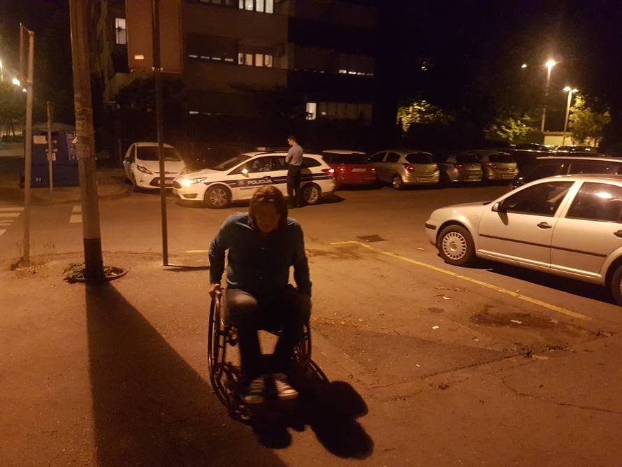 Škenderu opet ukrali invalidska kolica: 'Ne mogu doći k sebi'