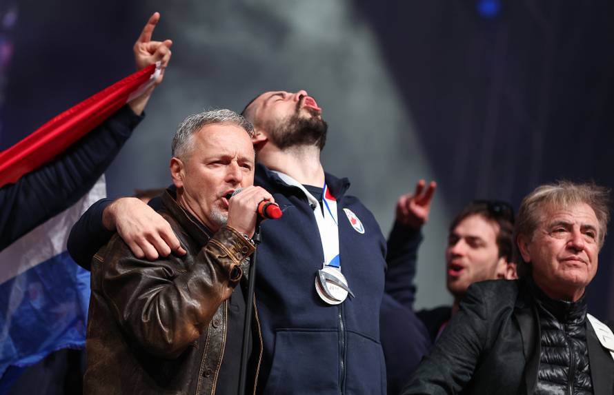 Zagreb: Marko Perković Thompson nastupio na svečanom dočeku hrvatske rukometne reprezentacije