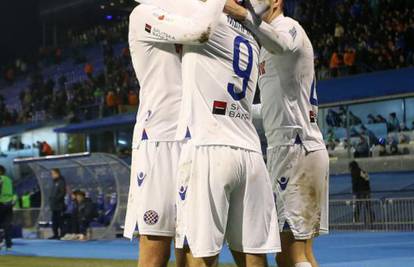 Hajduk pobijedio Sturm 2-0, za slavlje zabili Basha i Tomičić...