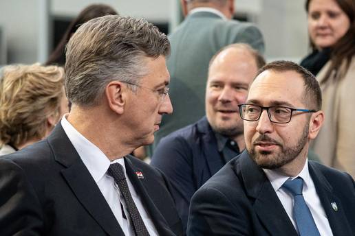 DOZNAJEMO Plenkovi&cacute; i Toma&scaron;evi&cacute; &ccaron;uli su se telefonom: Imamo detalje razgovora...