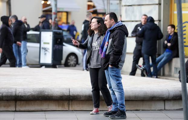 Zagreb: Bad Blue Boys počeli su se okupljati oko hotela gdje uskoro počinje skupština Dinama 