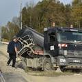 Nije stao na signal: Vozio preko pruge pa se sudario s vlakom