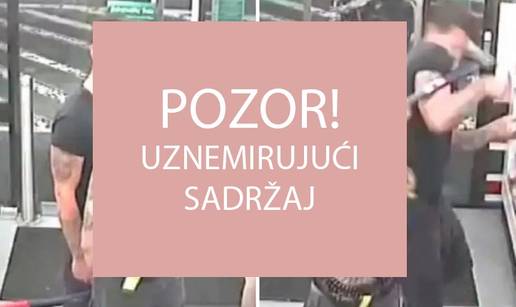 Sjekirom mu skoro prepolovila lice: 'Ljudi zaslu&zcaron;uju umrijeti!'