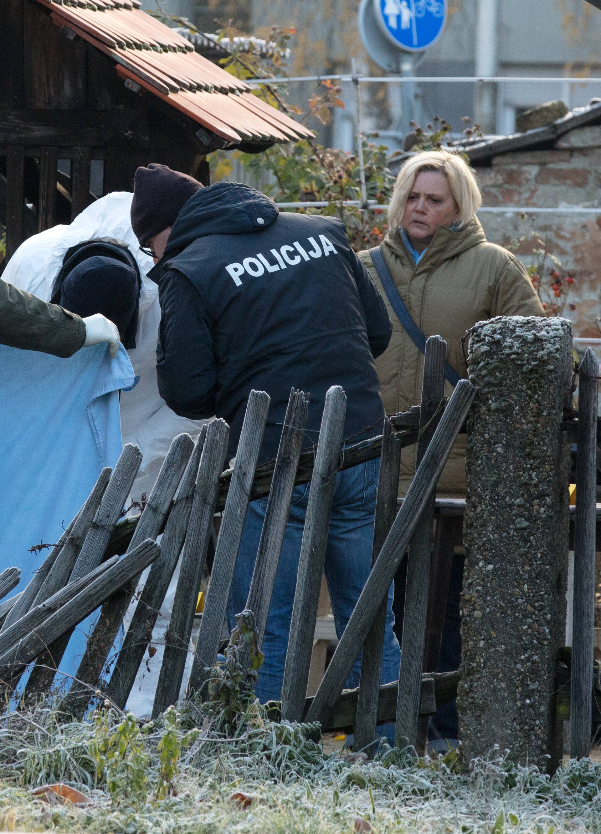 U dvorištu zgrade u Osijeku pronašli su tijelo starije žene