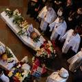 Sestrice poginule isti dan: Majka je plakala kraj ru&scaron;evina i pitala se jesu li oti&scaron;le ocu...