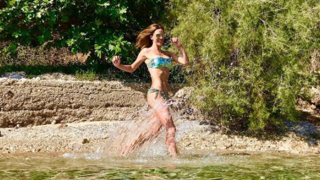 Bojana oduševila fotografijom u bikiniju: 'Sve si ih nadmašila'
