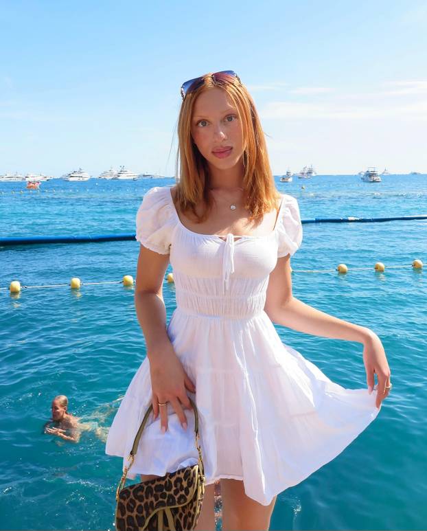 FOTO Zvali su je Beckerovim 'djetetom iz sobice za metle', sad je pokazala isklesano tijelo