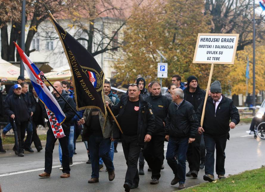 Predsjednica stigla u čizmama kakve su nosili hrabri branitelji