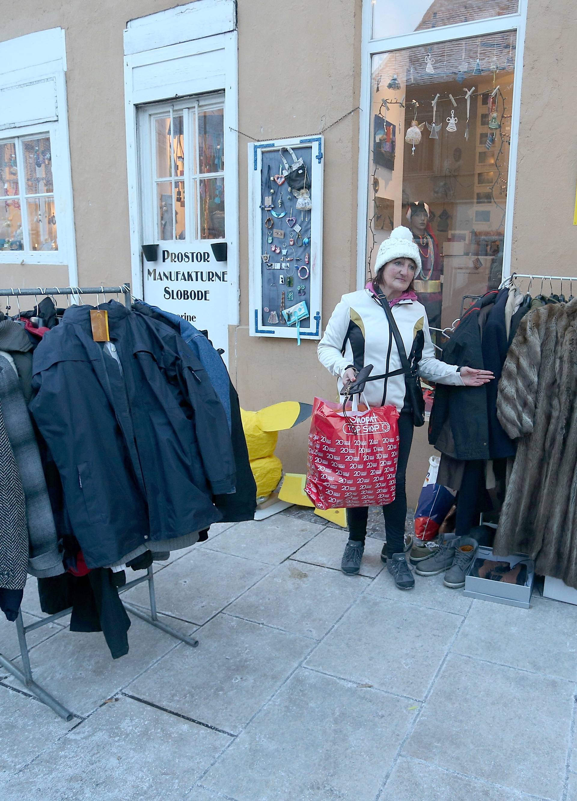 Veliko srce: Za beskućnike koji se smrzavaju skupili 500 jakni