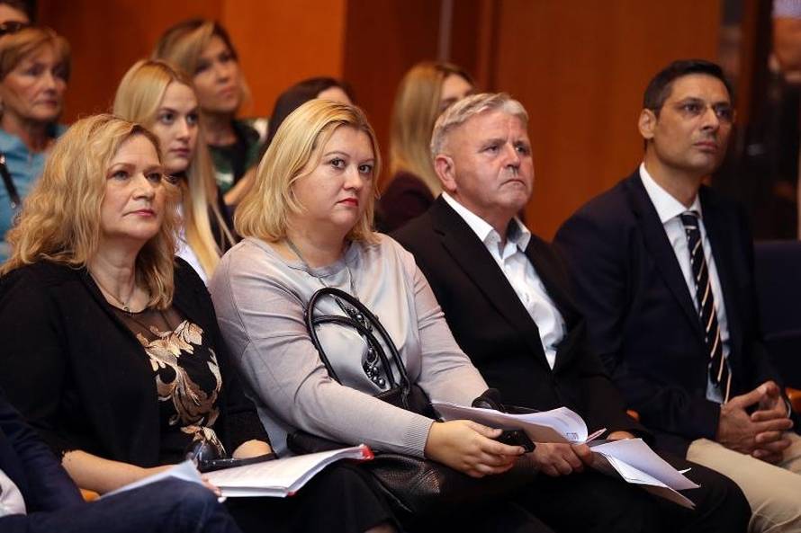 'Treba nam žestoka promjena, sa svim problemima na putu'