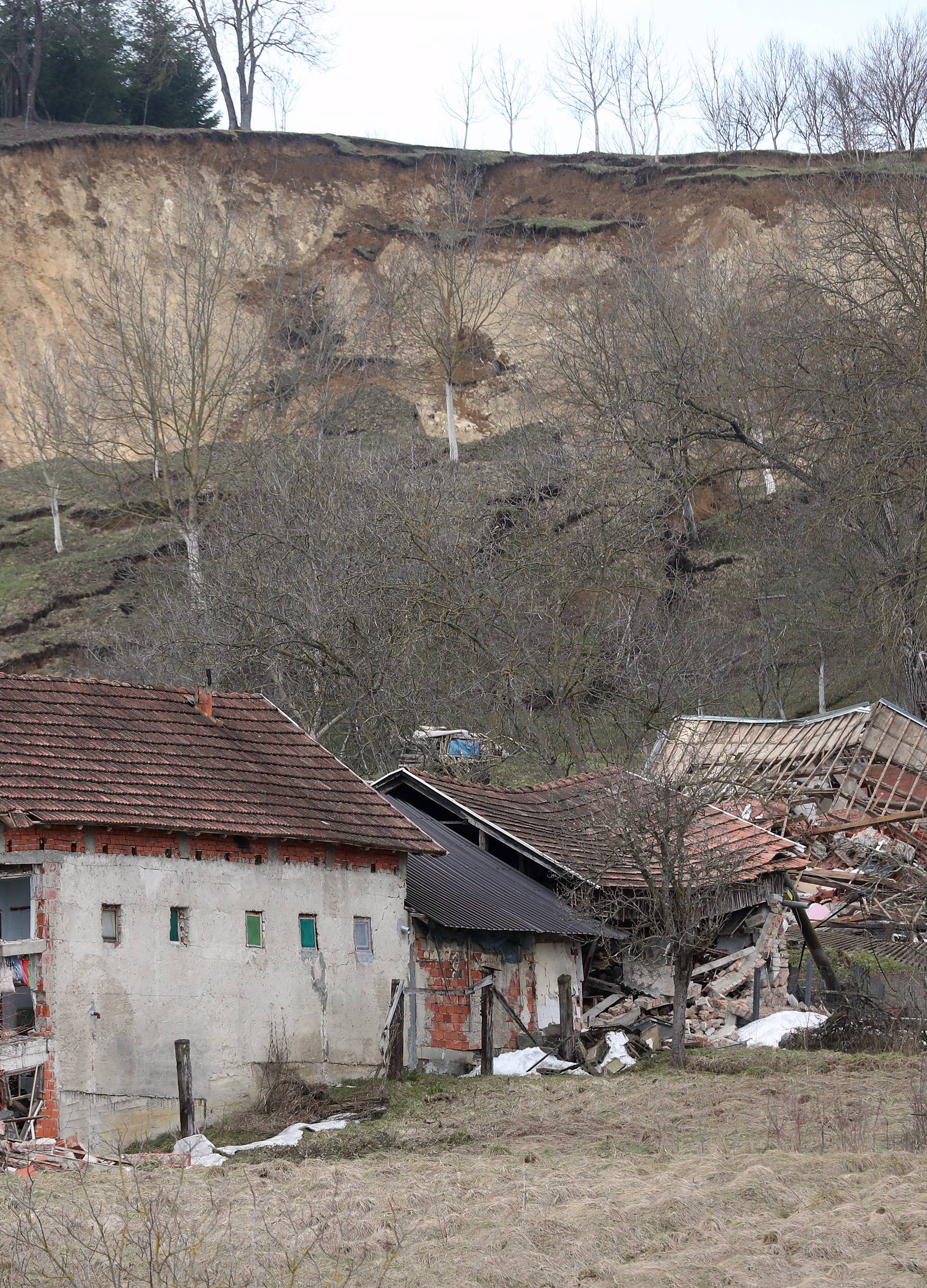 'Nitko nije prepoznao znakove da će se dio Kostajnice urušiti'