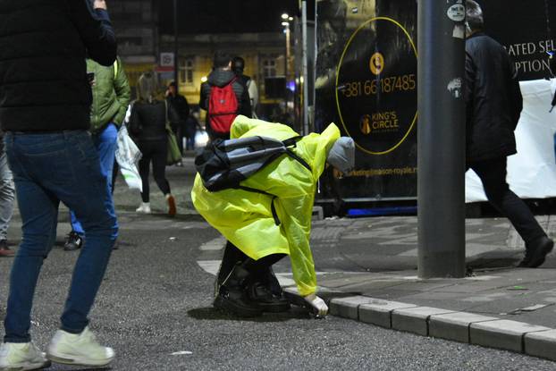 Ulice Beograda nakon velikog prosvjeda: Studenti čistili smeće