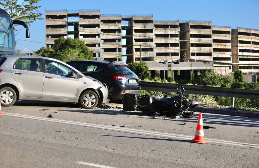 Split: Sudarili se motocikl i osobni automobil
