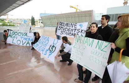 Prosvjeduju na Učiteljskim studijima u Splitu i Brodu