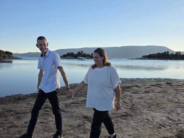 FOTO Omiljena Marija u 'Životu na vagi' izgubila je 45 kg, a sad na plaži uživa sa zaručnikom