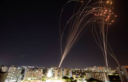 VIDEO Odmazda za raketiranje zgrade u Gazi: Hamas tvrdi da su ispalili 130 raketa na Tel Aviv