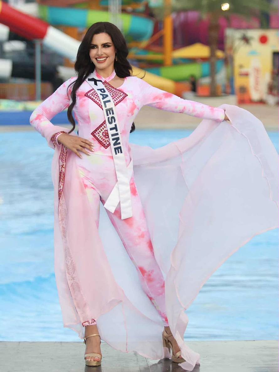 Prva palestinska Miss Universe zanimljivim modnim odabirima oduševila fanove diljem svijeta