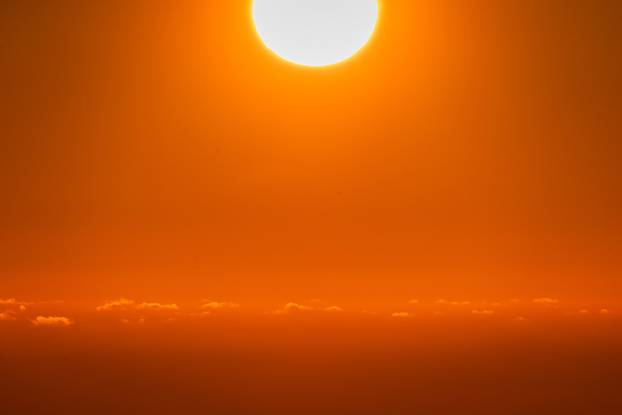 Bajkoviti zalazak sunca iznad Kozjaka