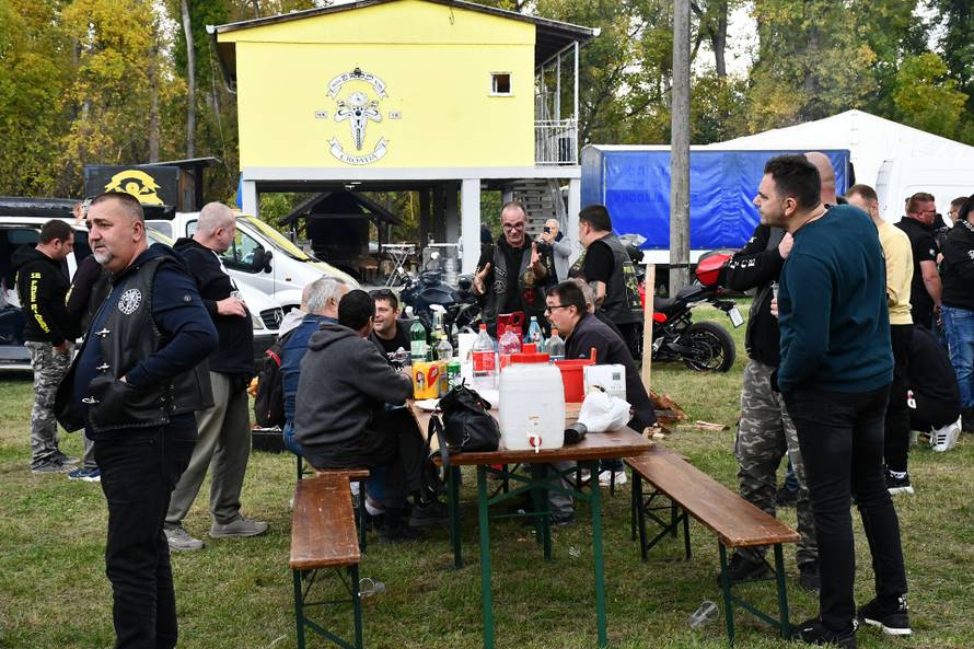 Drama u Slavonskom Brodu: 'Umjesto pečenke, na ražanj smo stavili janjca. I tunu...'