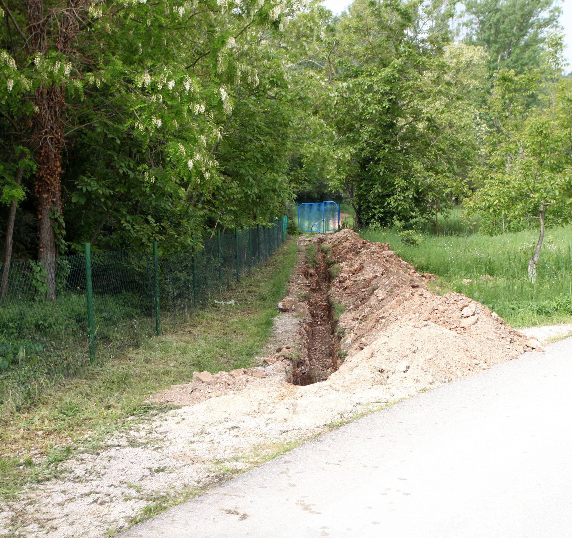 Joras provocira: Iskopao kanal da se spoji na - slovensku vodu