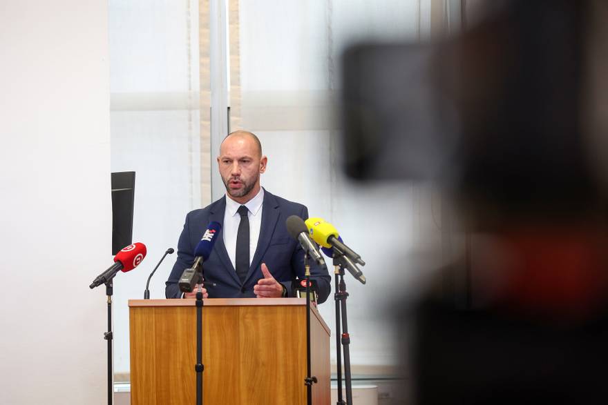 Zagreb: Damir Habijan odr&zcaron;ao konferenciju za medije i predstavio izmjene i dopune Zakona