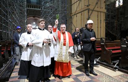 Kardinal Bozanić blagoslovio je početak radova na katedrali: 'Velika djela traže velika srca'