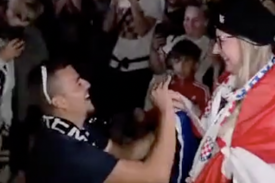 Prosidba na koncertu Thompsona u Sinju