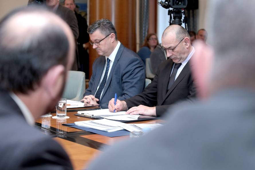 Stazić: Planirate li prosvjede? Medved: Vjerojatno će ih biti