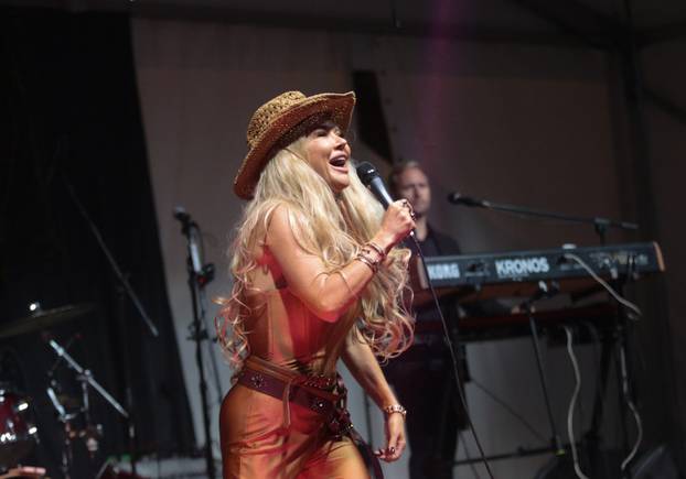 Gornja Bistra: Nastup Maje Šuput oduševio publiku na Bistranskoj Čušpazijadi