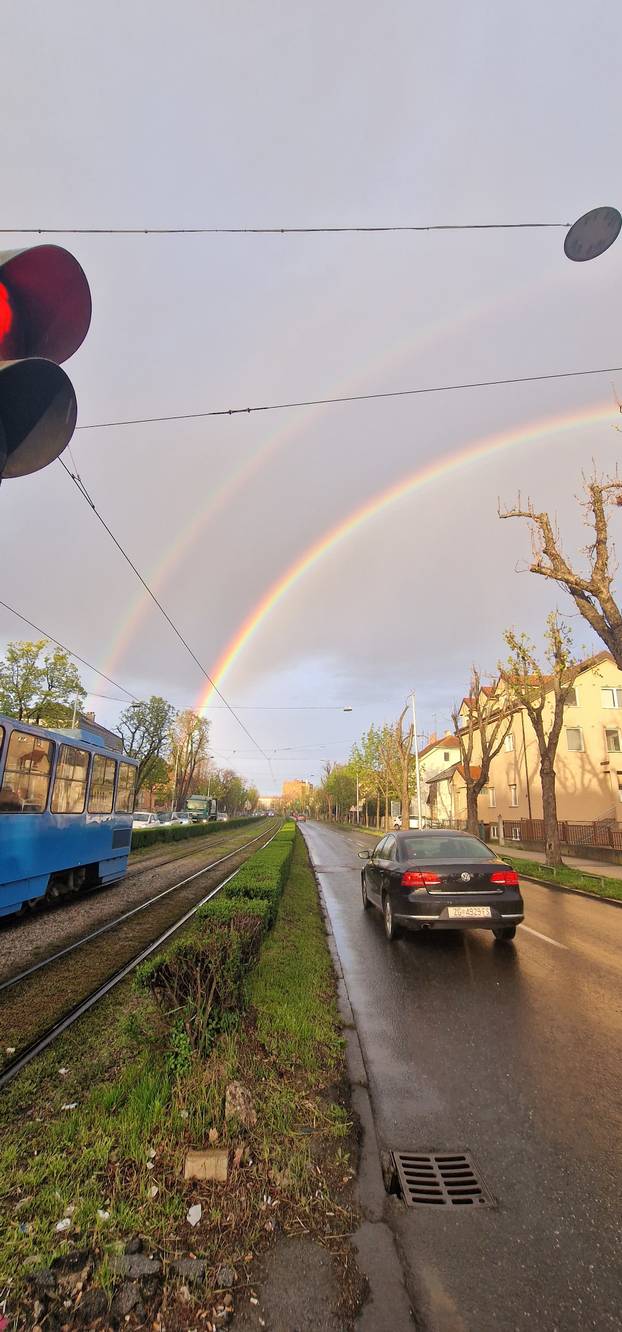 FOTO Prekrasni prizori na nebu iznad Zagreba: Pogledajte fotografije dvostruke duge