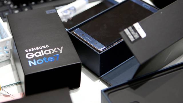 FILE PHOTO -  An exchanged Samsung Electronics' Galaxy Note 7 is seen at the company's headquarters in Seoul