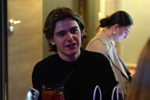 Tko je Marko Bo&scaron;njak? Po&ccaron;eo je pjevati u crkvenom zboru, a ve&cacute; s 11 godina osvojio cijelu regiju