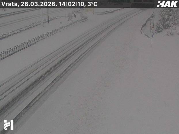 FOTO Dramatično stanje na autocestama, gusti snijeg i dalje pada. Evo koliko ga ima dosad