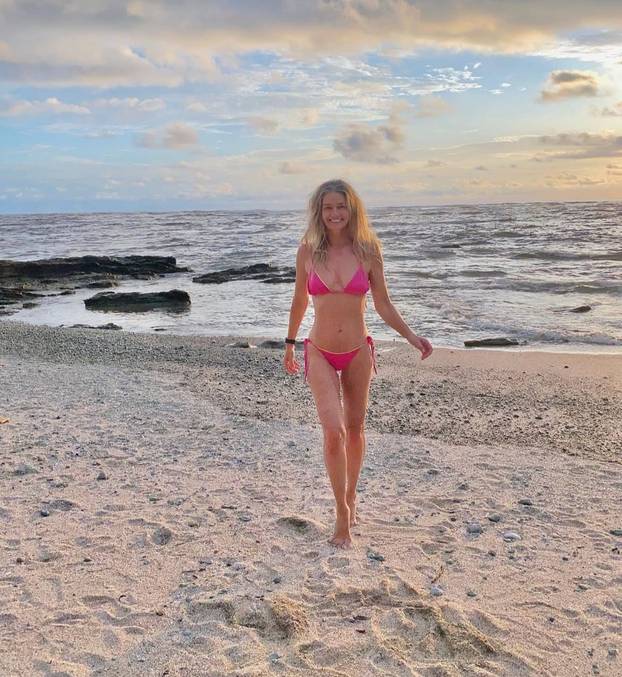 FOTO Ima 60 godina, a nema bore: Ikona ljepote otkrila je tajnu sporog starenja