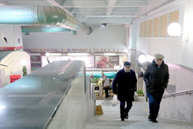 Zagreb: Unutarnji dio tržnice Dolac ponovno radi