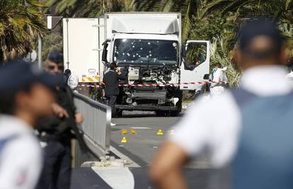 Počinje suđenje za pokolj u Nici 2016. godine : Kamionom se zaletio u turiste i mještane