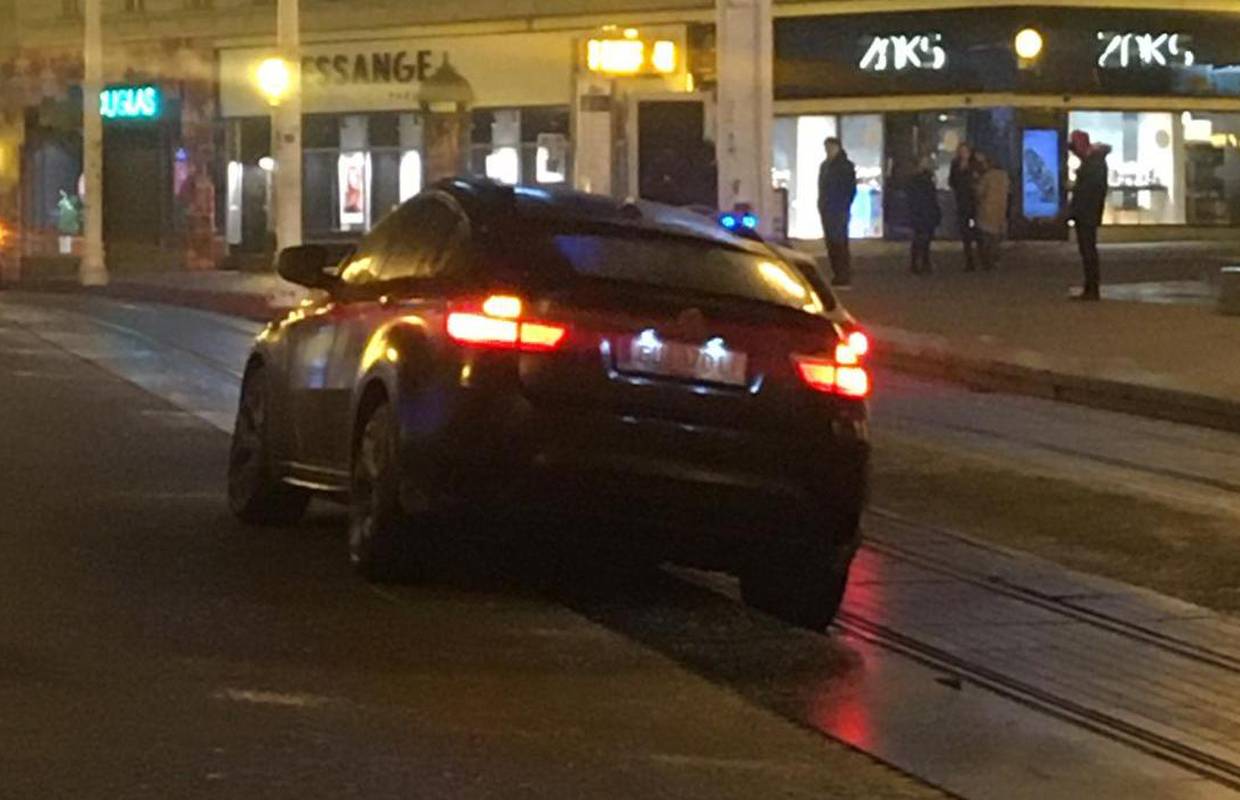 Krenuo probuditi bana pa krivo skrenuo i zapeo u tračnicama...